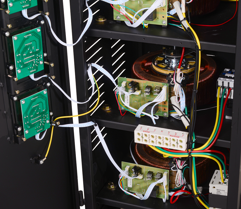 Стабилизатор напряжения РЕСАНТА АСН-9000/3-ЭМ