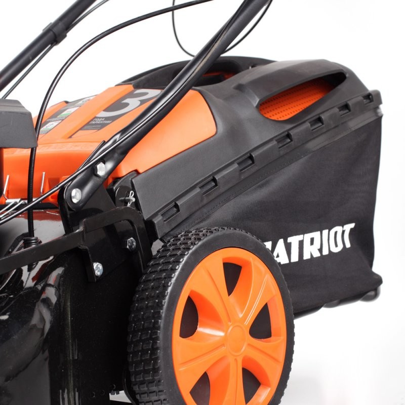 Газонокосилка бензиновая Patriot PT 52 LS