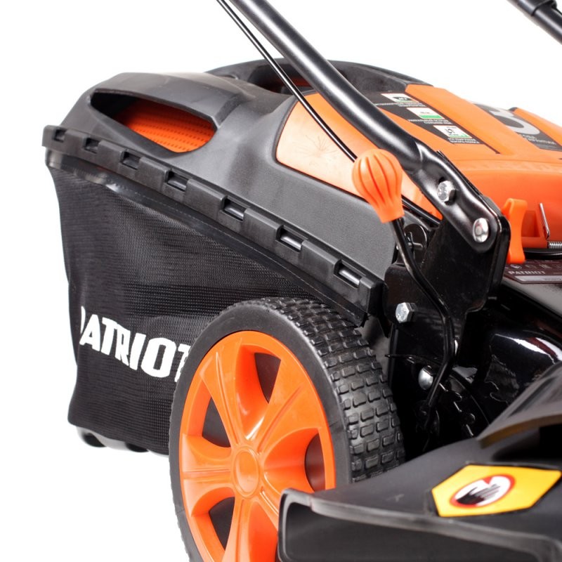 Газонокосилка бензиновая Patriot PT 52 LS